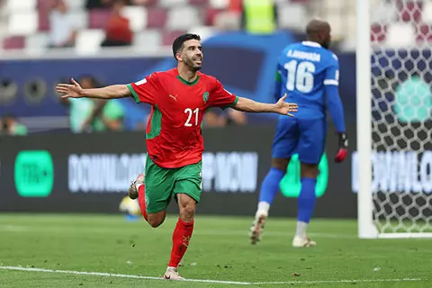 دون بنتايك والكرتي.. أسود المغرب تزأر بالثلاثة أمام جزر القمر في كأس العرب